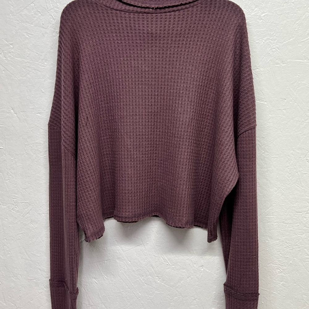 𝅺WOMEN'S Long Sleeve Turtleneck Cozy Boxy Cropped T-Shirt Wild Fable - Picture 3 of 10